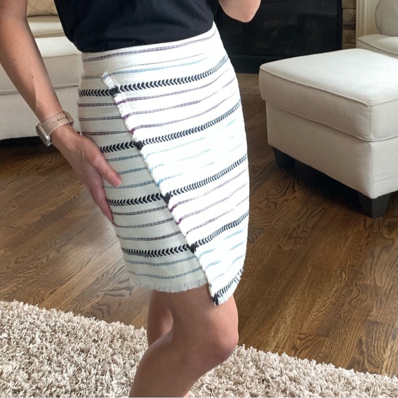 ANN TAYLOR LOFT Size 0P Faux Wrap Skirt Fringe White Blue Black 0 Petite - Picture 2 of 11